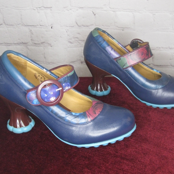 SOLD* Discontinued John Fluevog Blue Floral Ceres Heels, 7.5 with original box - Picture 7 of 16